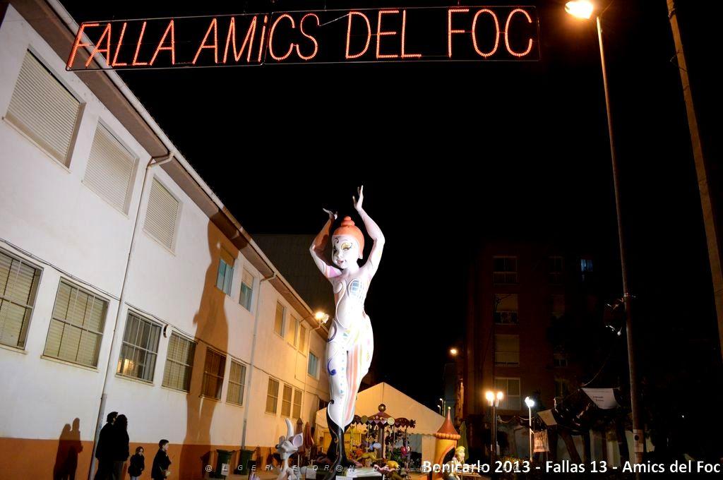 13- Falla Amics del foc 010.JPG